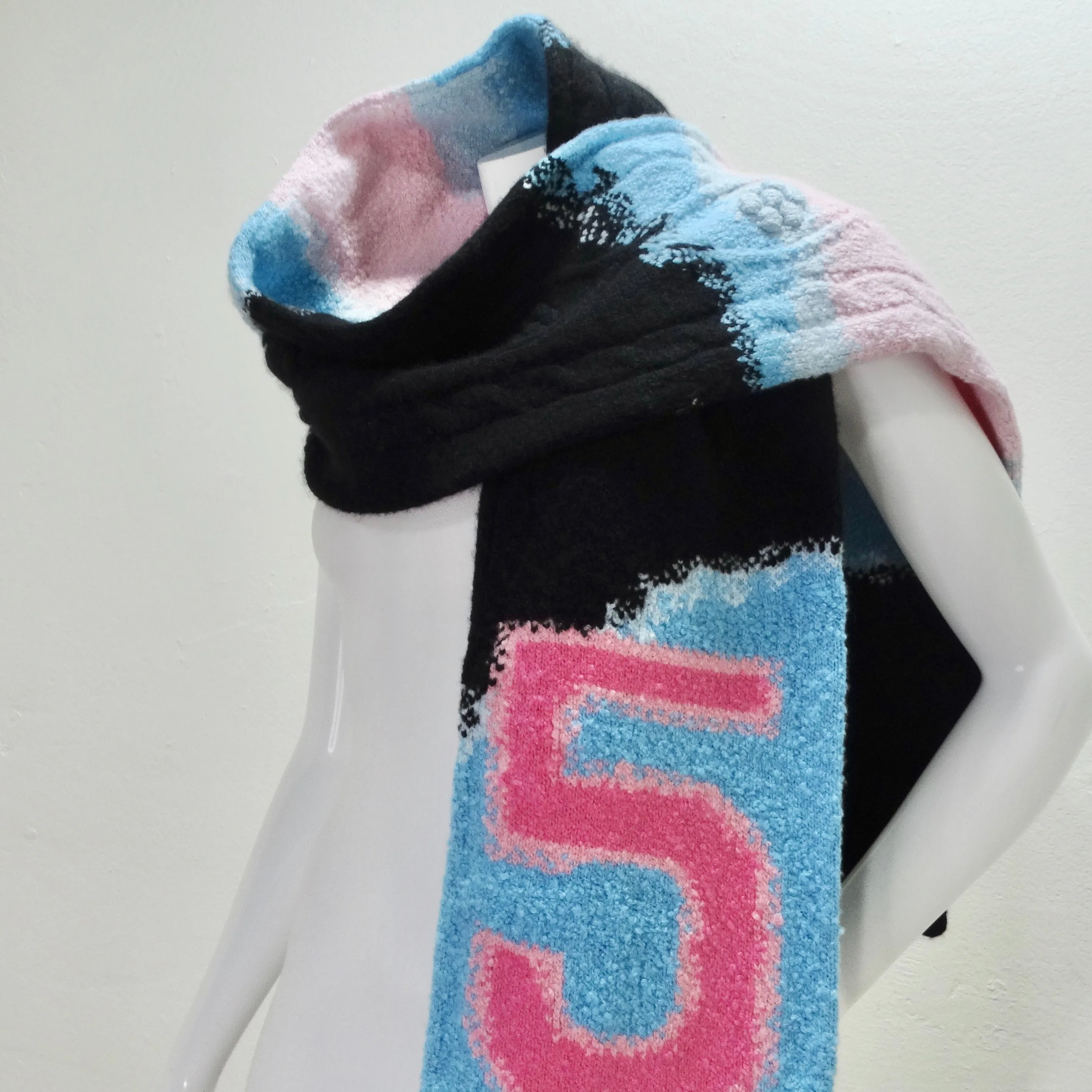 Chanel SS 2023 No 5 Cashmere Knit Scarf