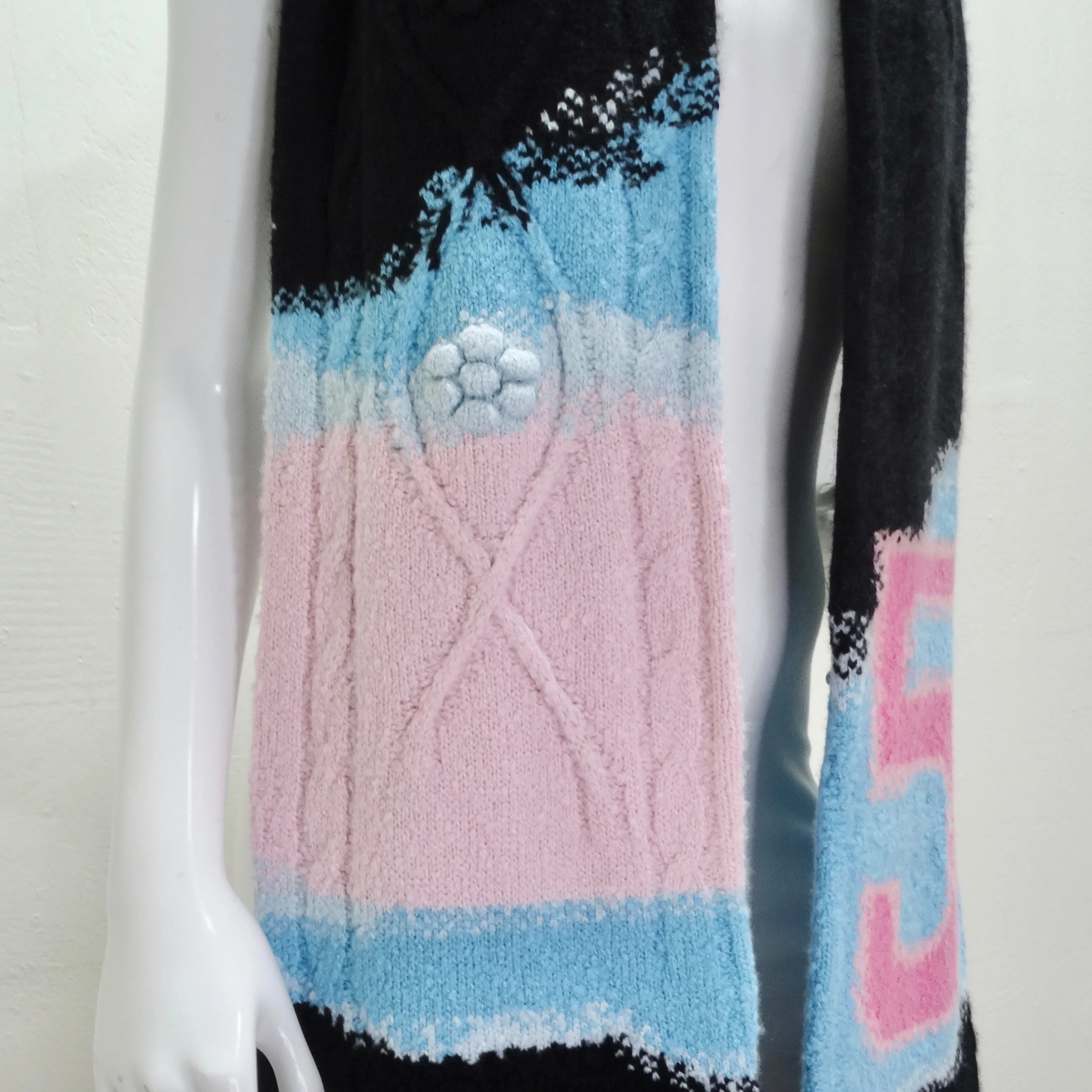 Chanel SS 2023 No 5 Cashmere Knit Scarf