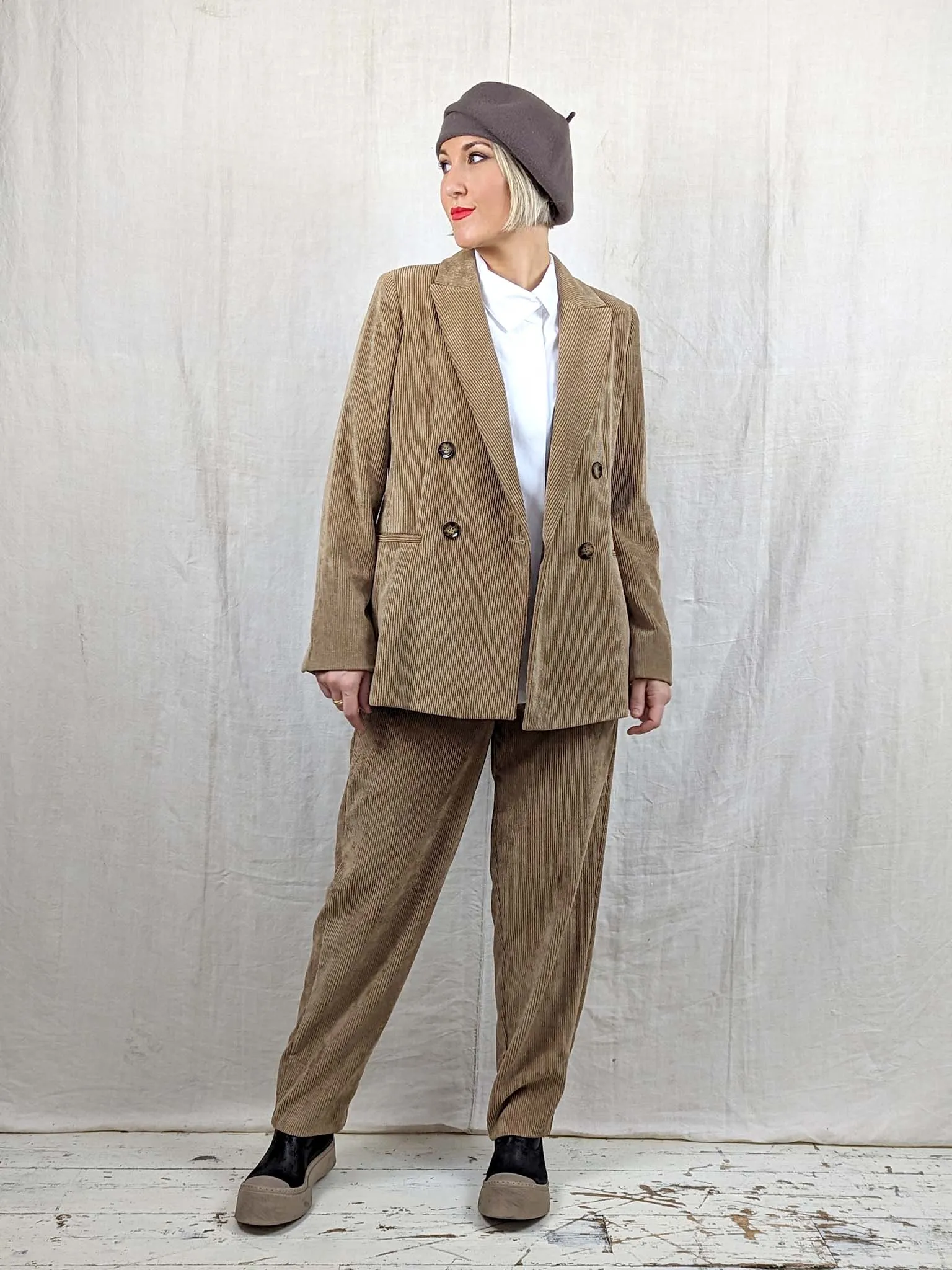 i-Blues CEPPO Corduroy Trousers in CAMEL