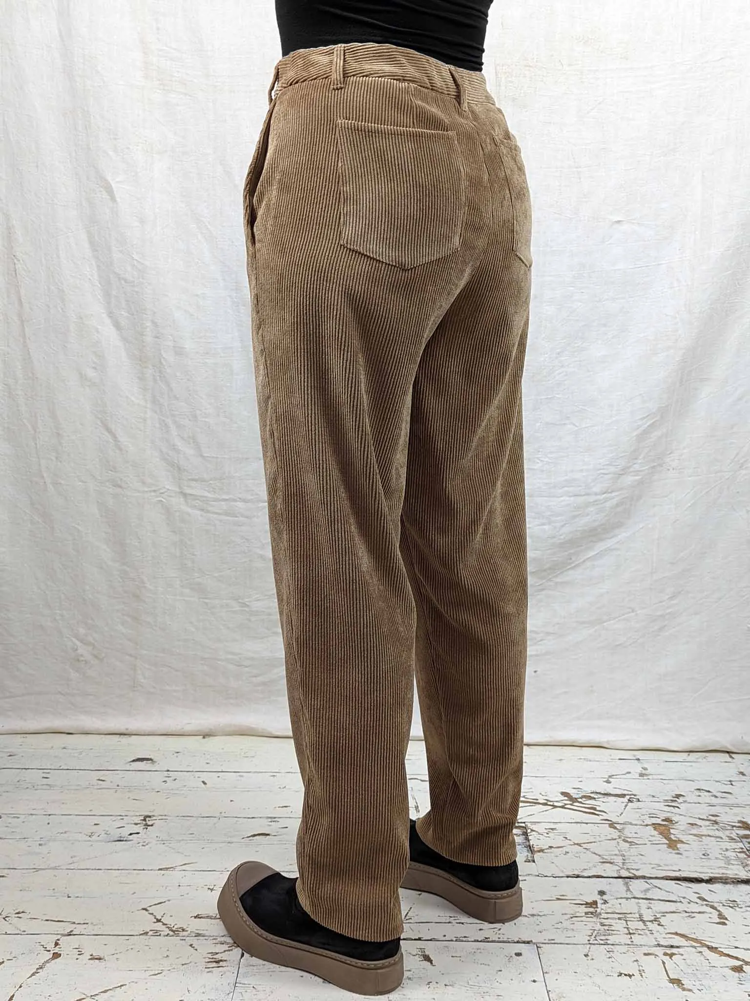 i-Blues CEPPO Corduroy Trousers in CAMEL