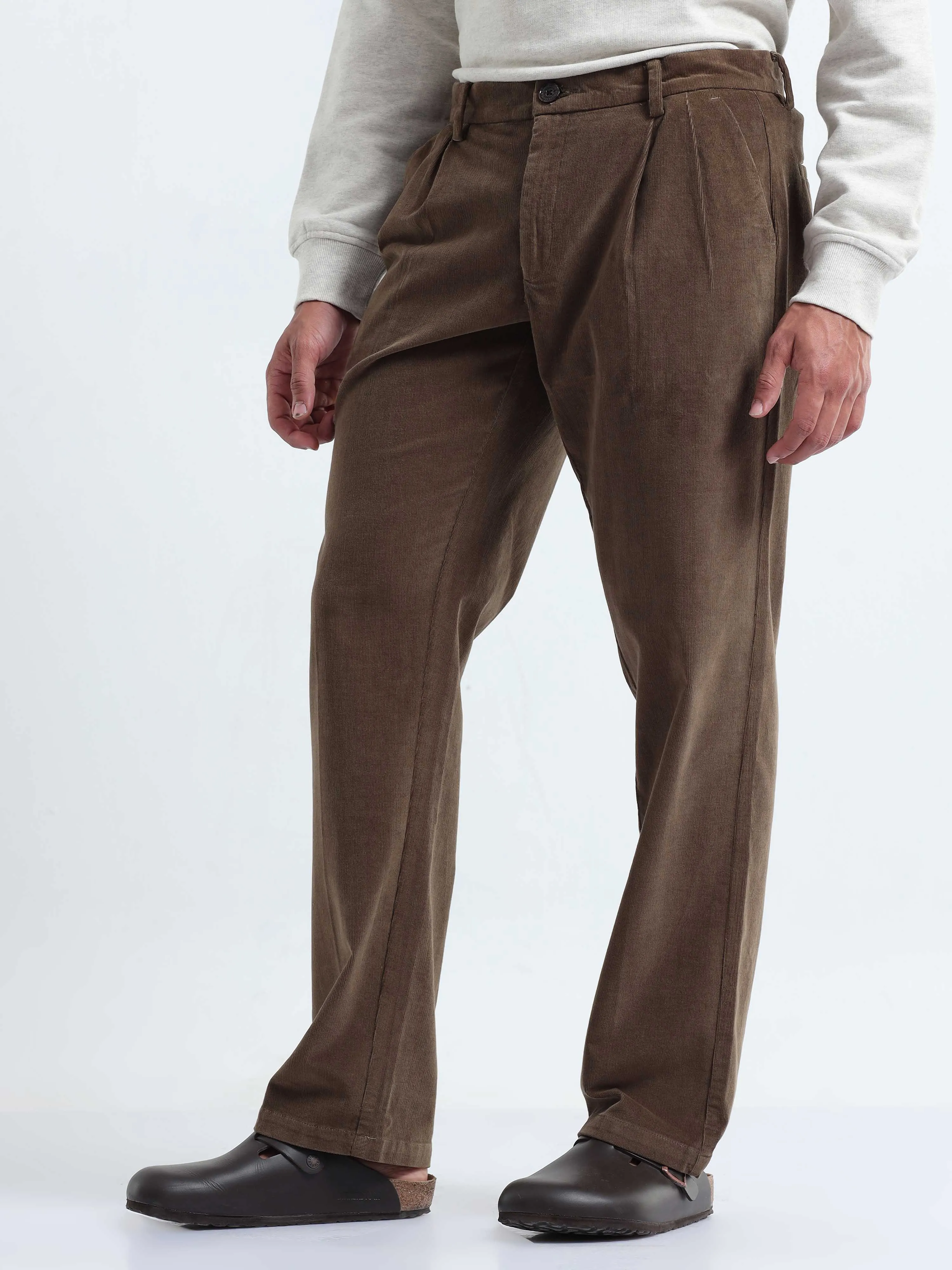 Soft Corduroy Oak Olive Relaxed Pleated Pant