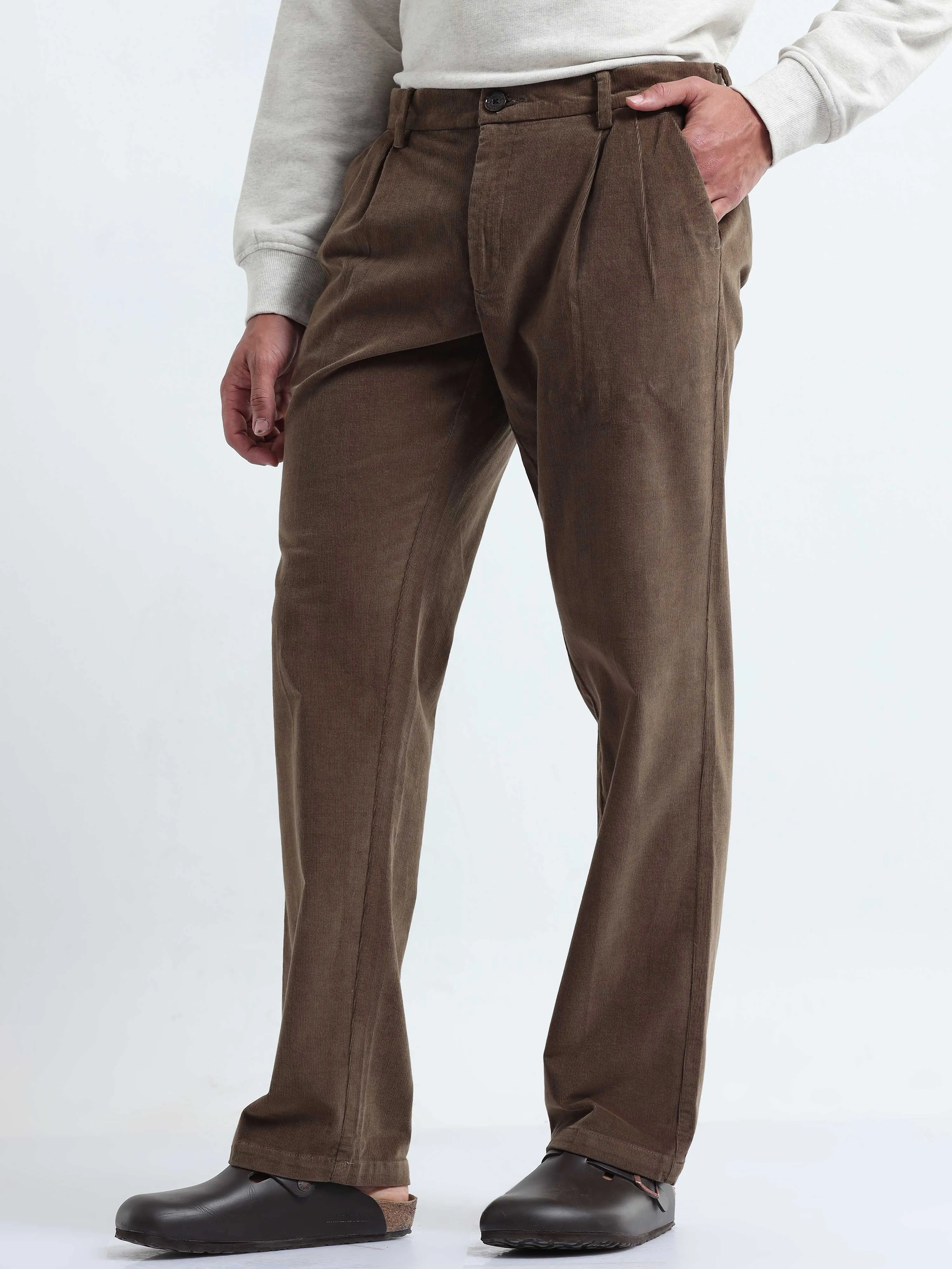 Soft Corduroy Oak Olive Relaxed Pleated Pant